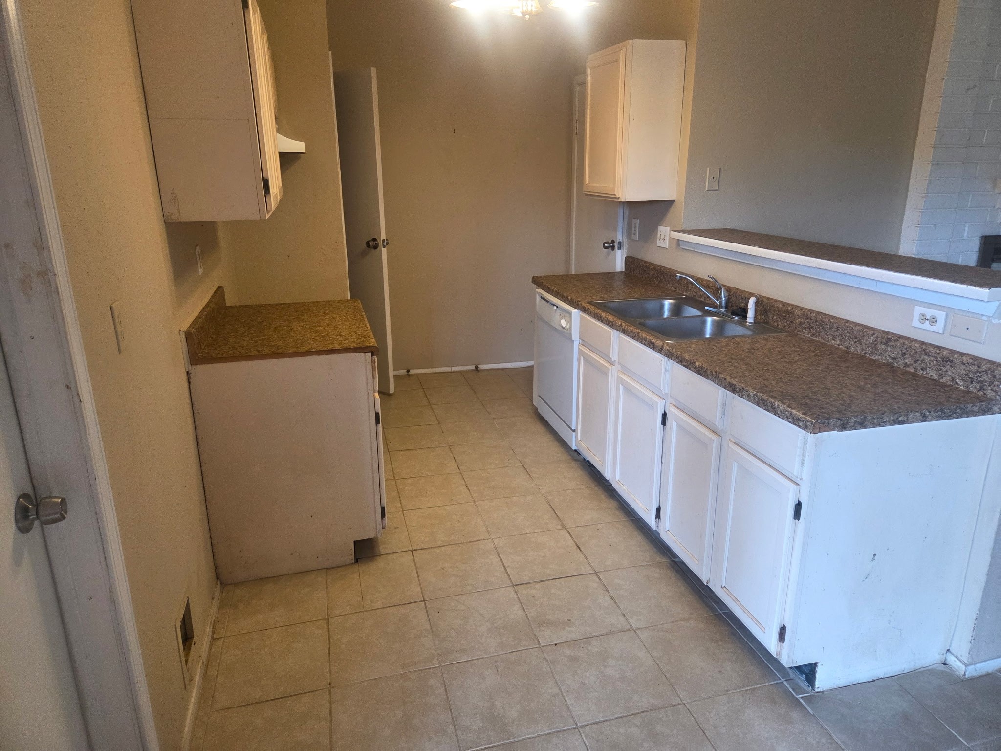 10046 Ridgecoral Drive Houston, TX 77038 - Photo 12 of 19