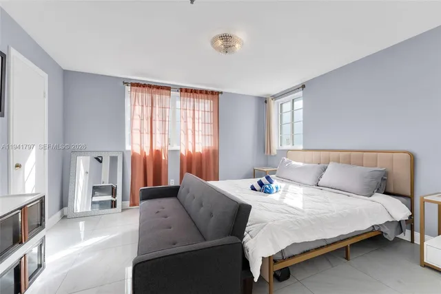 $1,049,000 | 865 Collins Avenue, Unit 307, Miami Beach, FL 33139