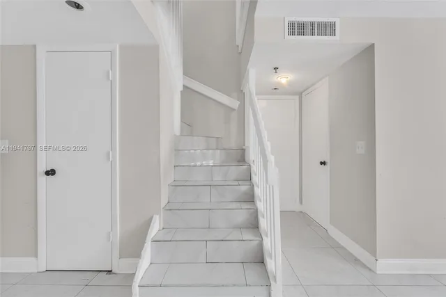 $1,049,000 | 865 Collins Avenue, Unit 307, Miami Beach, FL 33139