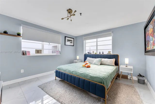 $1,049,000 | 865 Collins Avenue, Unit 307, Miami Beach, FL 33139