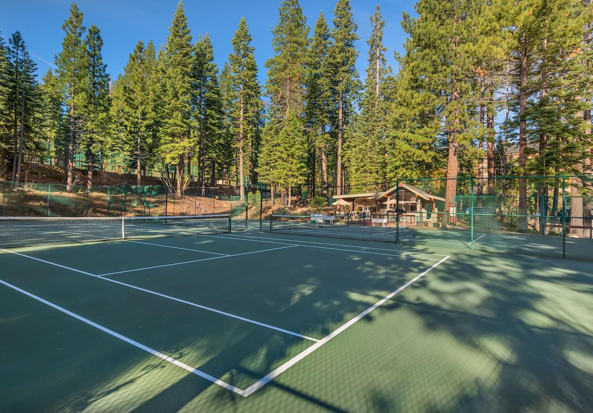 350 Skidder Trail Truckee, CA 96161 - Photo 18 of 20 a view of a tennis court