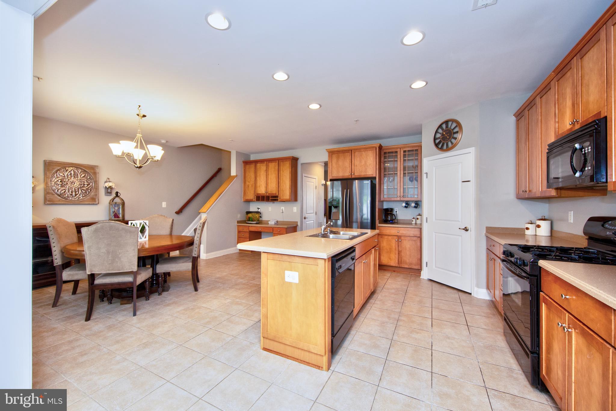 513 Callander Way Abingdon, MD 21009 - Photo 8 of 28 Spacious kitchen with new S/S refrigerator.