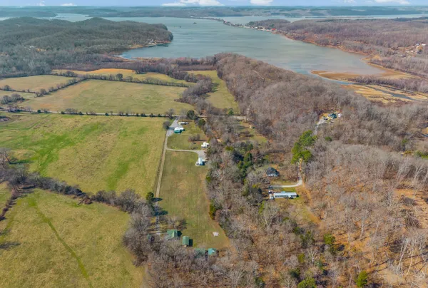 $449,000 | 1095 Whiteoak Road, Stewart, TN 37175