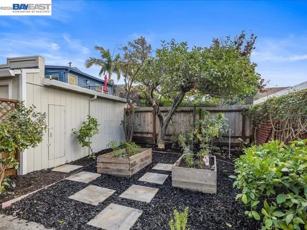 $1,050,000 | 2924 Morcom Avenue, Oakland, CA 94619