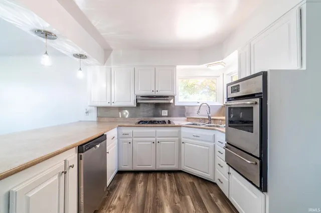 $210,000 | 130 East Hoover Drive, Fort Wayne, IN 46816