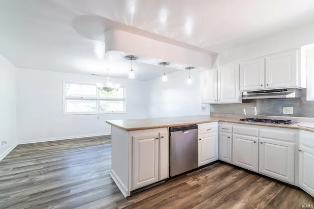 $210,000 | 130 East Hoover Drive, Fort Wayne, IN 46816