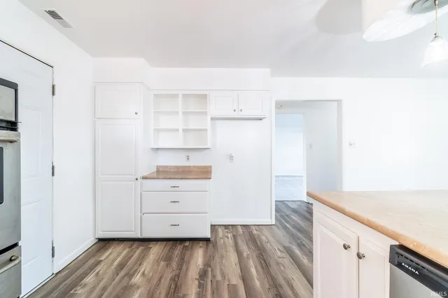 $210,000 | 130 East Hoover Drive, Fort Wayne, IN 46816