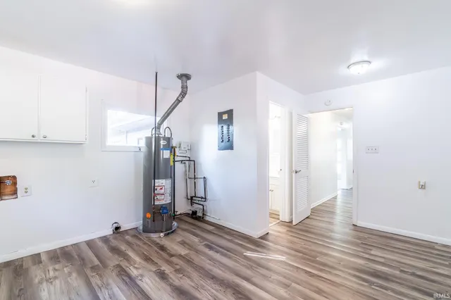 $210,000 | 130 East Hoover Drive, Fort Wayne, IN 46816