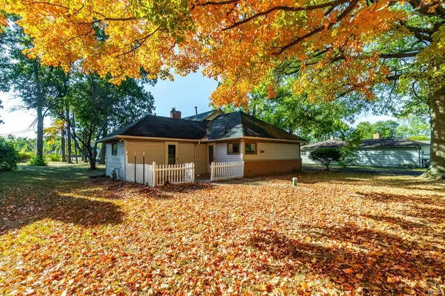 $210,000 | 130 East Hoover Drive, Fort Wayne, IN 46816