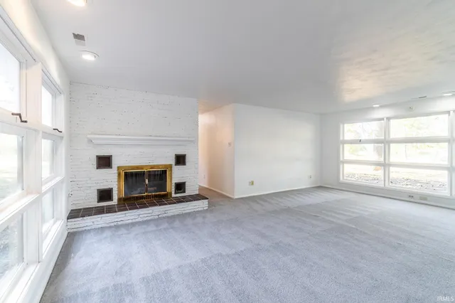 $210,000 | 130 East Hoover Drive, Fort Wayne, IN 46816