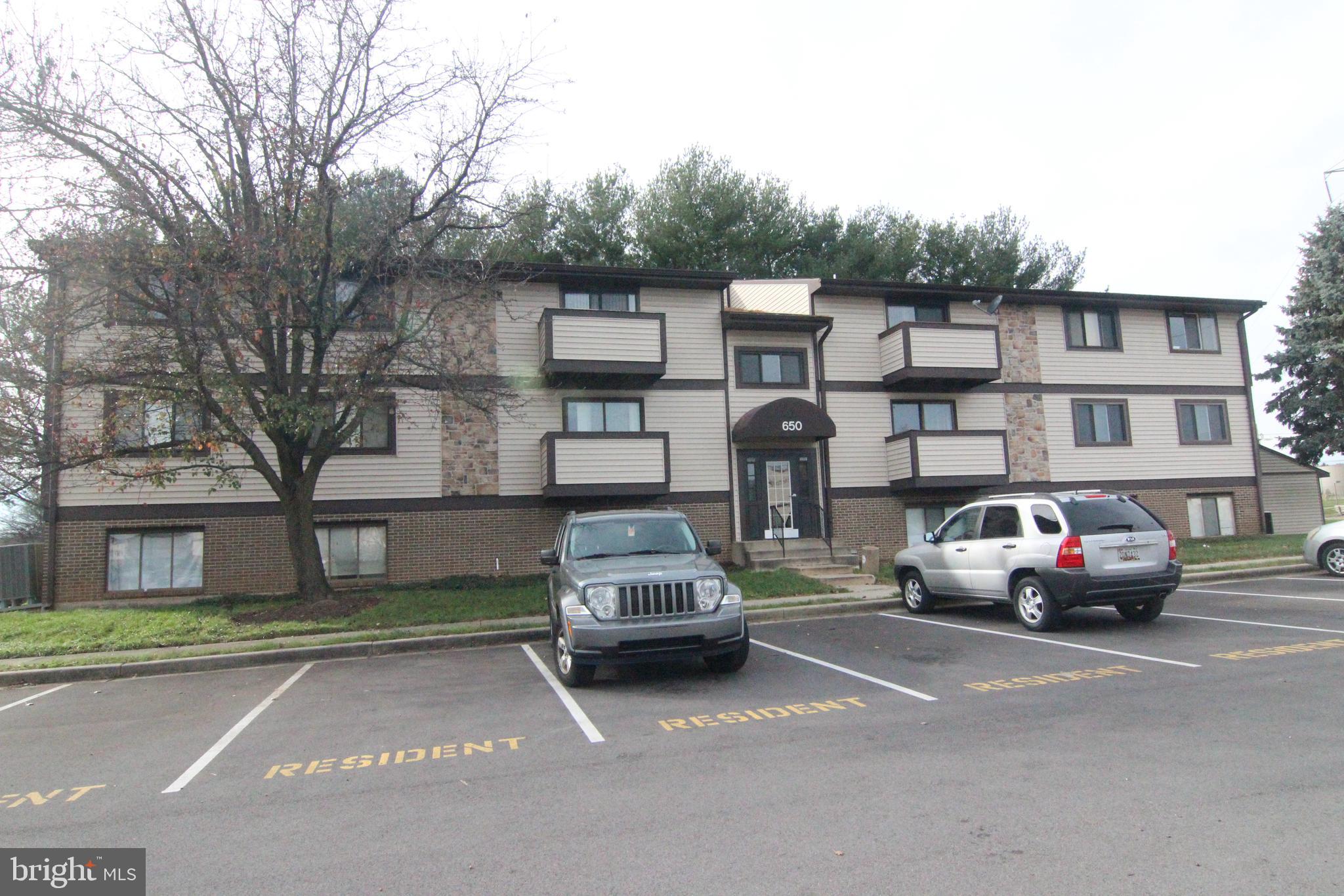 650 Heather Ridge Drive, Unit 12C Frederick, MD 21702 - Photo 2 of 37 650 Heather Ridge Drive #C. 2 Bedroom Condo!