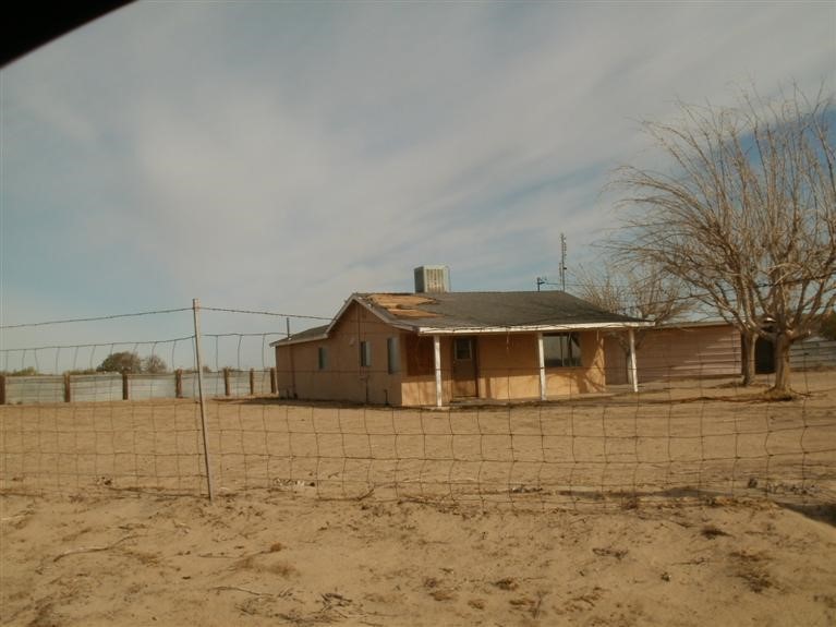 35711 Riverview Road Hinkley, CA 92347 - Photo 1 of 1 Gallery Image 1