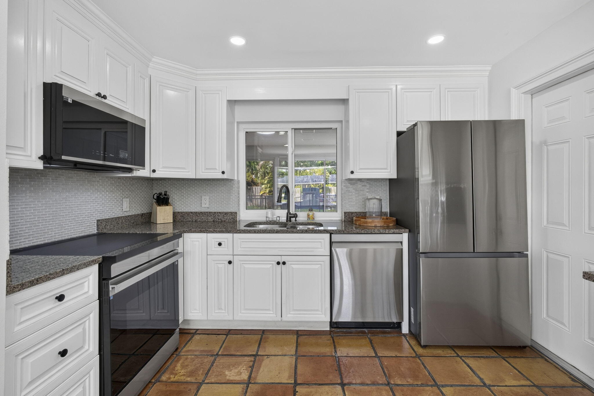 11760 Inverness Circle Wellington, FL 33414 - Photo 2 of 24 17-web-or-mls-BS1A6233