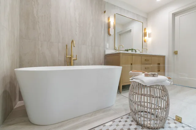 $2,639,000 | 26 Hitchcock Road, Westport, CT 06880