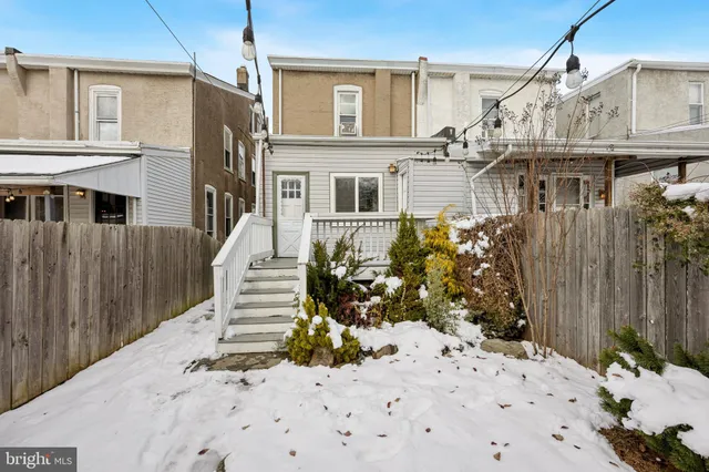 $2,550 | 437 Roxborough Avenue, Philadelphia, PA 19128