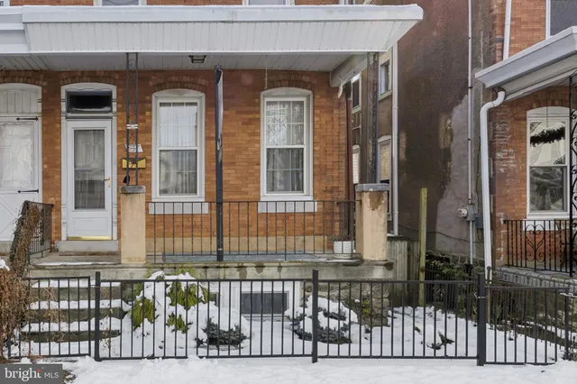 $2,550 | 437 Roxborough Avenue, Philadelphia, PA 19128