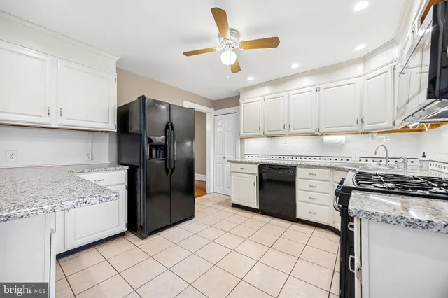 $2,550 | 437 Roxborough Avenue, Philadelphia, PA 19128