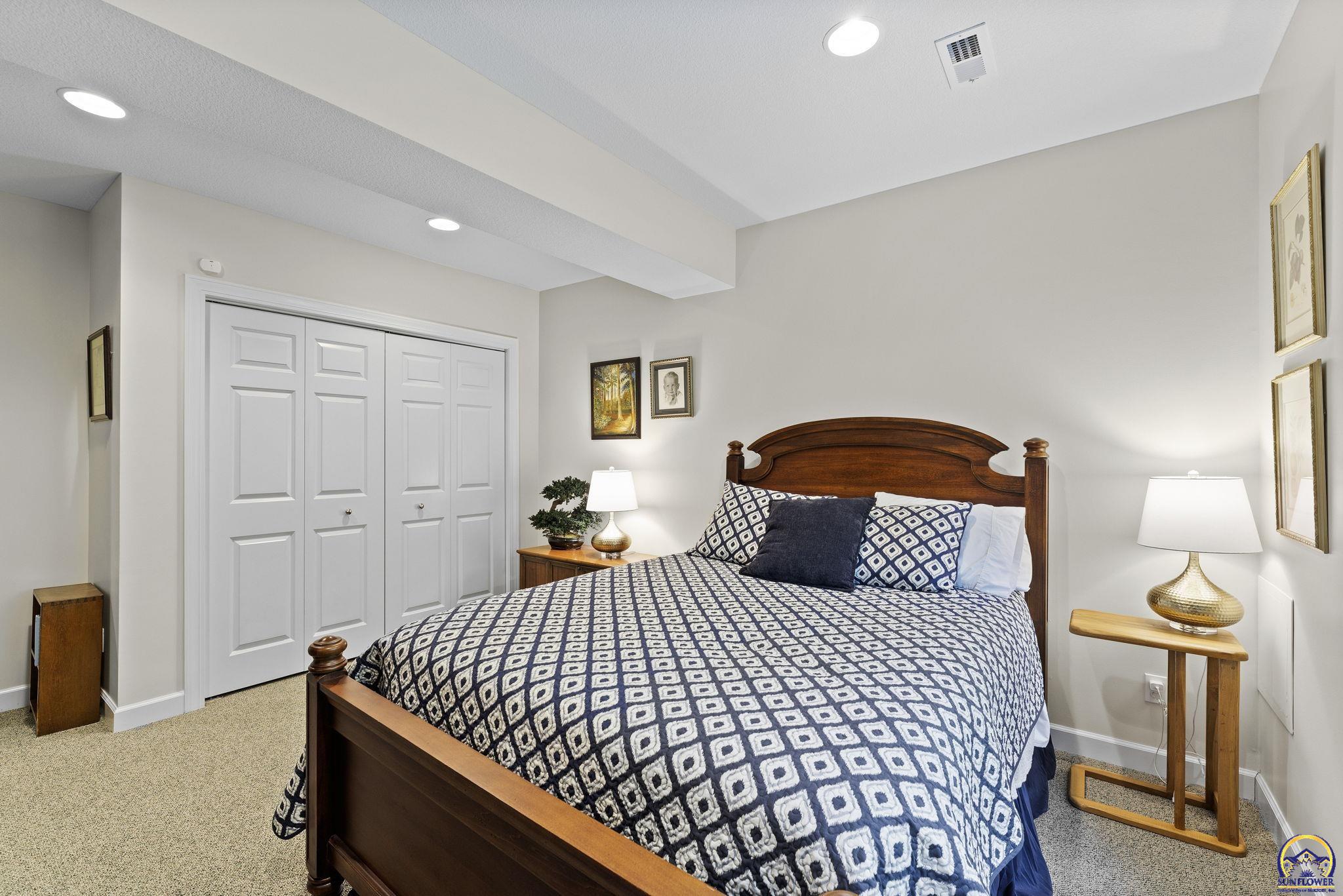 3916 Southwest Clarion Place Topeka, KS 66610 - Photo 29 of 96