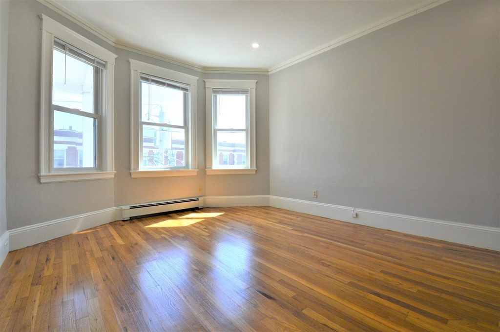 27 Ransom Road, Unit 1 Boston, MA 02135 - Photo 6 of 23