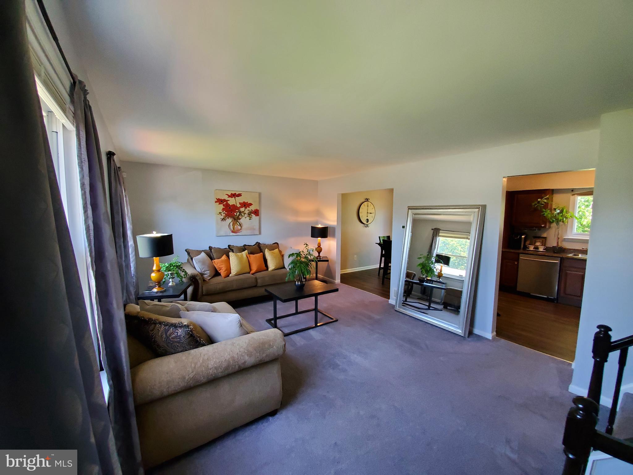 32 Yorktown Road New Castle, DE 19720 - Photo 4 of 20 Spacious Living Room flows to the Kitchen