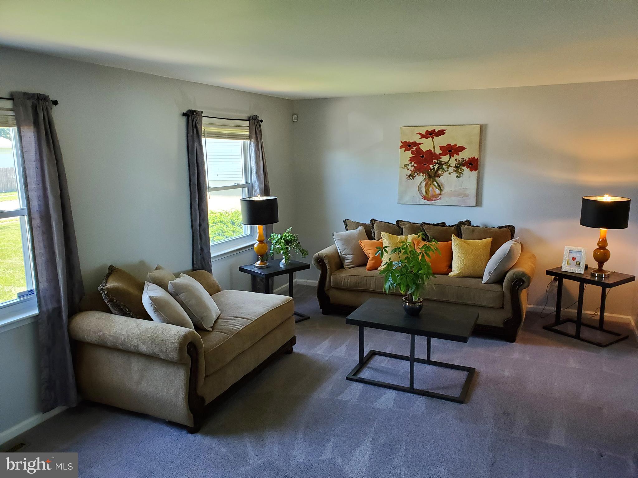 32 Yorktown Road New Castle, DE 19720 - Photo 6 of 20 Great room for multiple seating areas