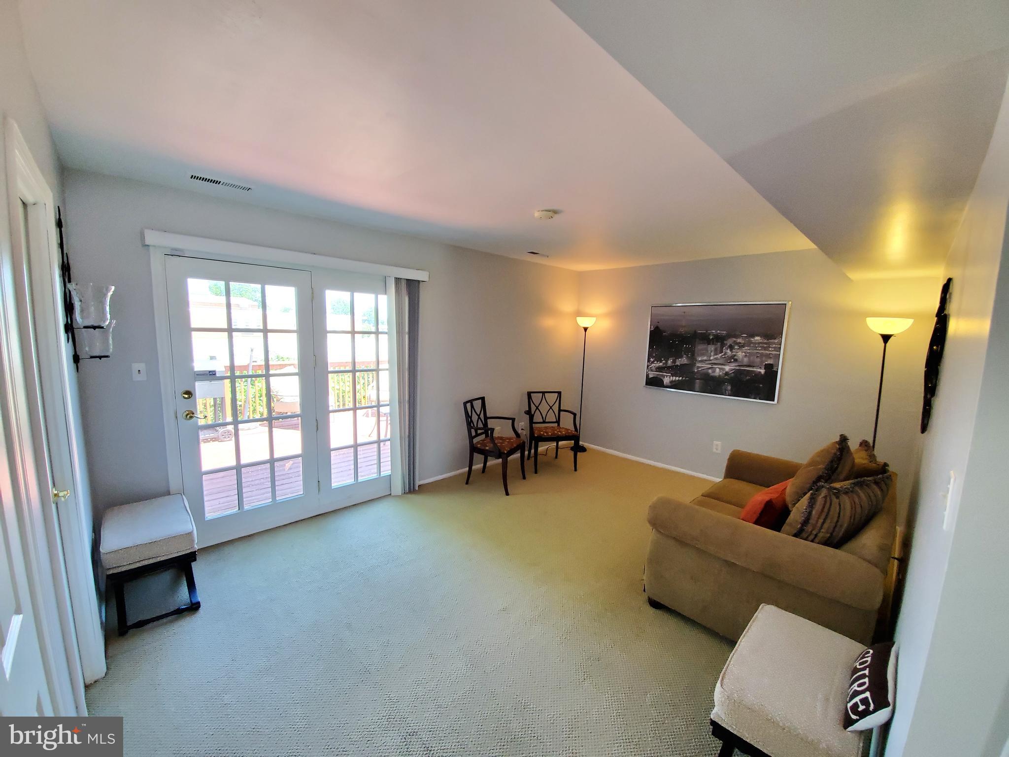 32 Yorktown Road New Castle, DE 19720 - Photo 7 of 20 Enjoy the deck views from the Family Room!