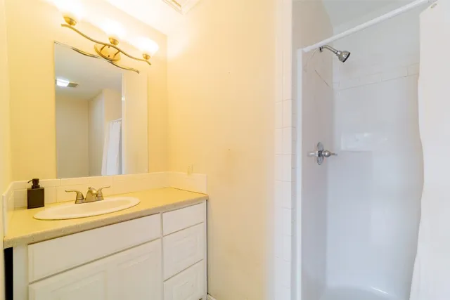 $2,400 | 1738 Rutland Drive, Unit A, Austin, TX 78758