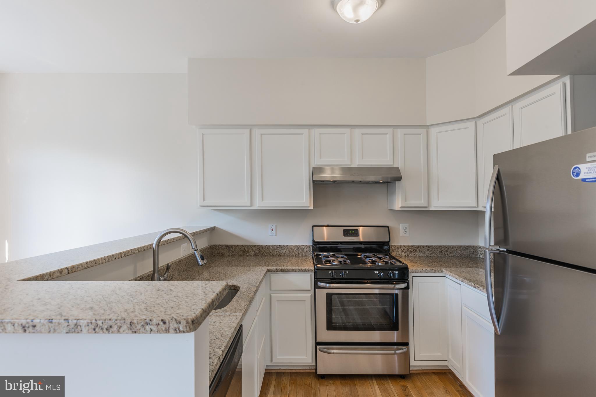 4172 Ashmere Circle Dumfries, VA 22025 - Photo 8 of 28 Kitchen