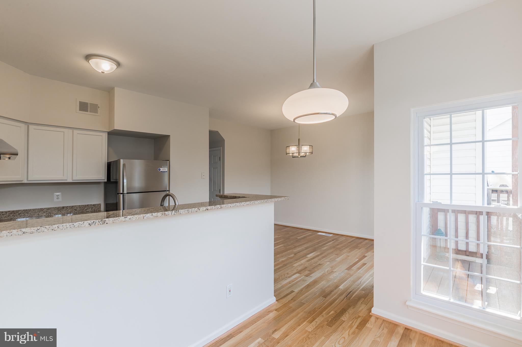 4172 Ashmere Circle Dumfries, VA 22025 - Photo 9 of 28 Kitchen