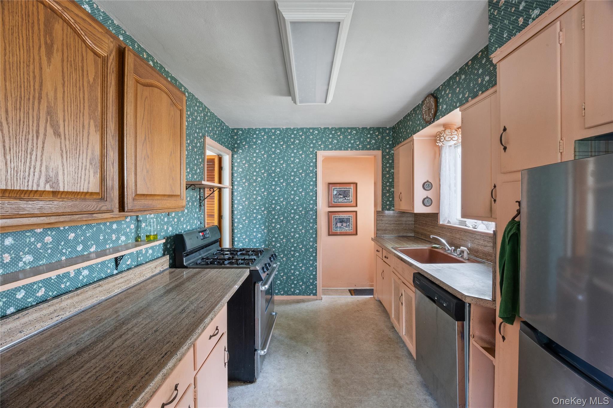 637 Stratford Road Baldwin, NY 11510 - Photo 17 of 49