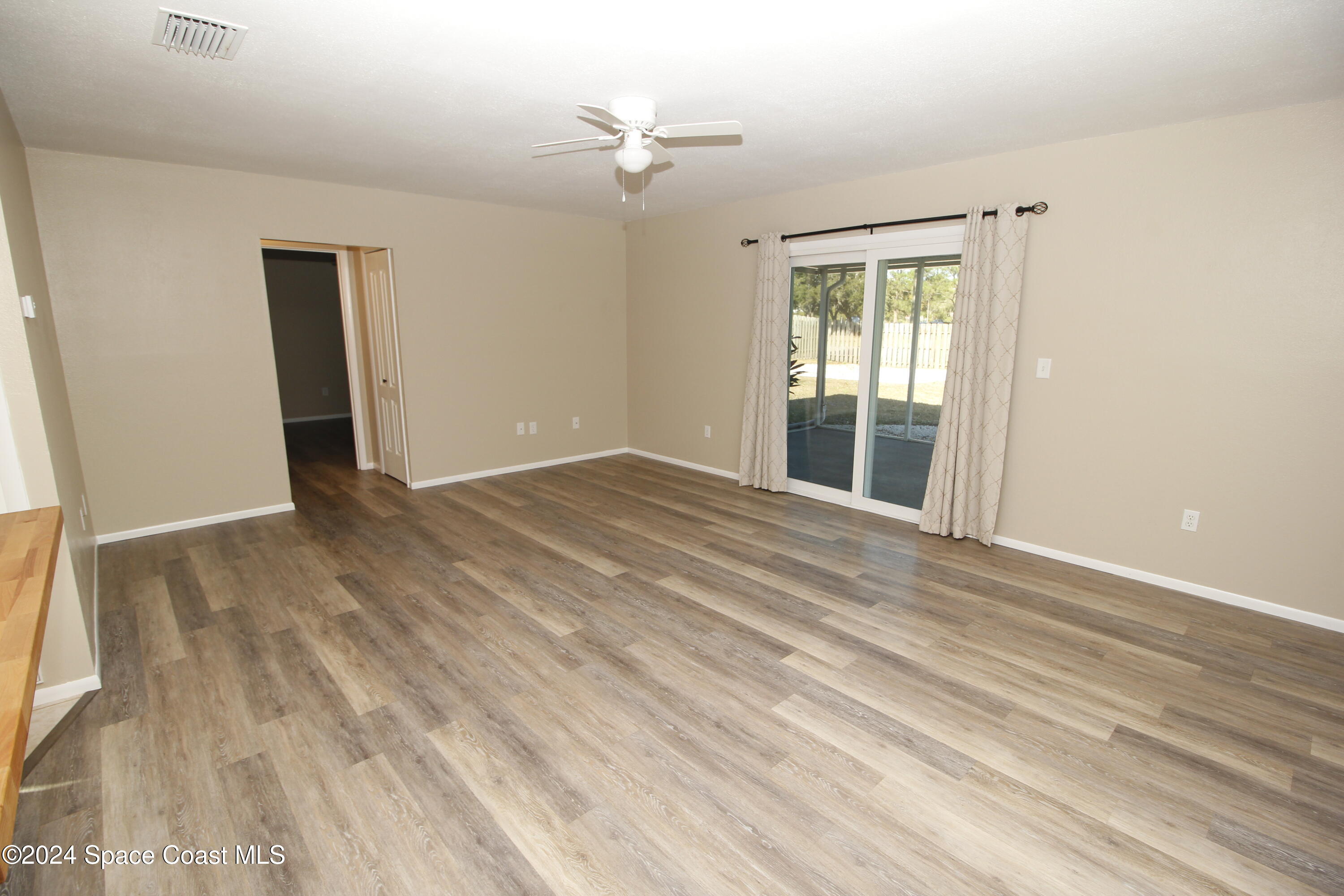 473 Lisa Road Northeast Palm Bay, FL 32907 - Photo 4 of 14 _MG_3136