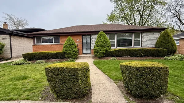 $619,990 | 9527 North Lowell Avenue, Skokie, IL 60076