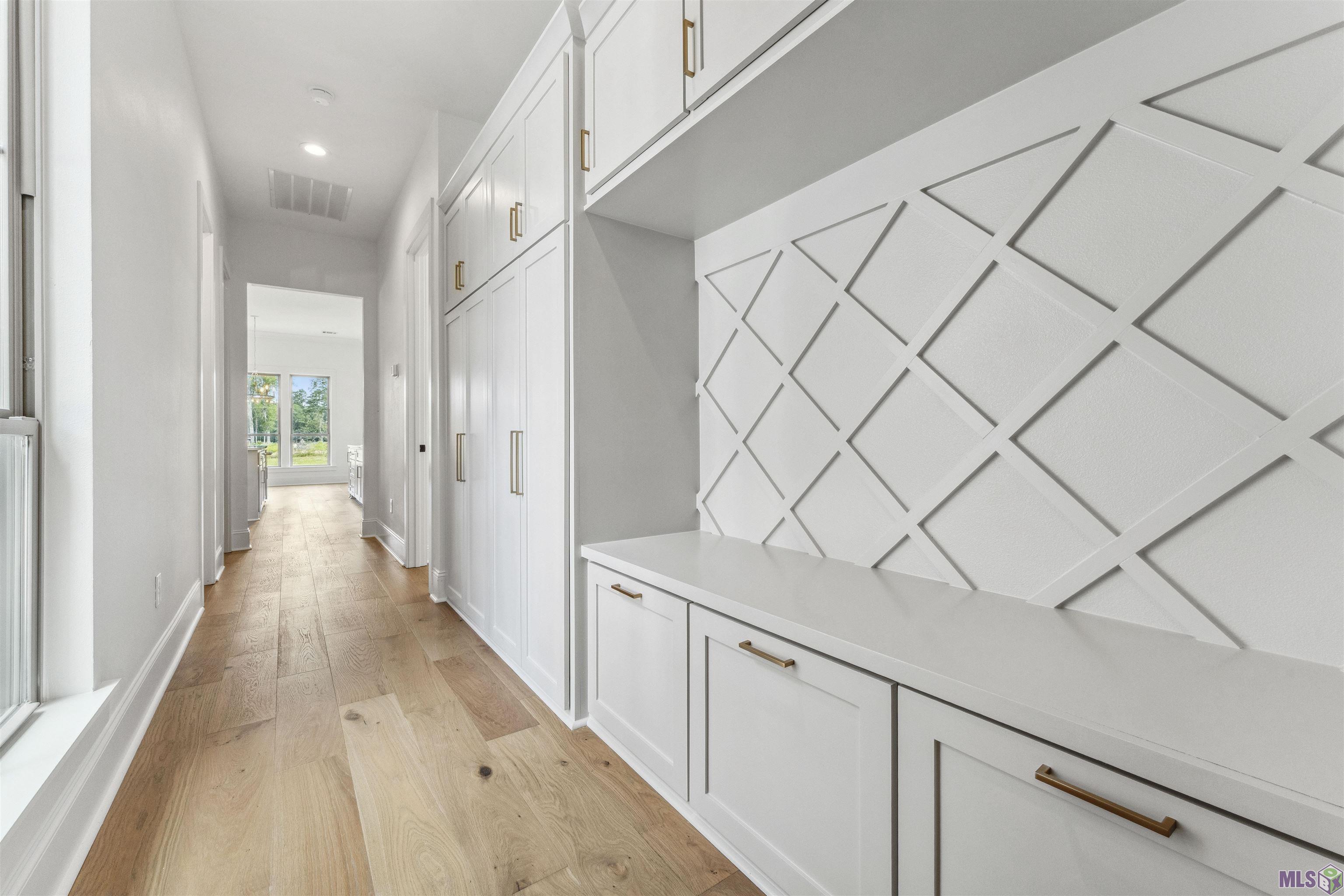 9085 Hillon Hood Road Denham Springs, LA 70726 - Photo 13 of 36 Gallery Image 13