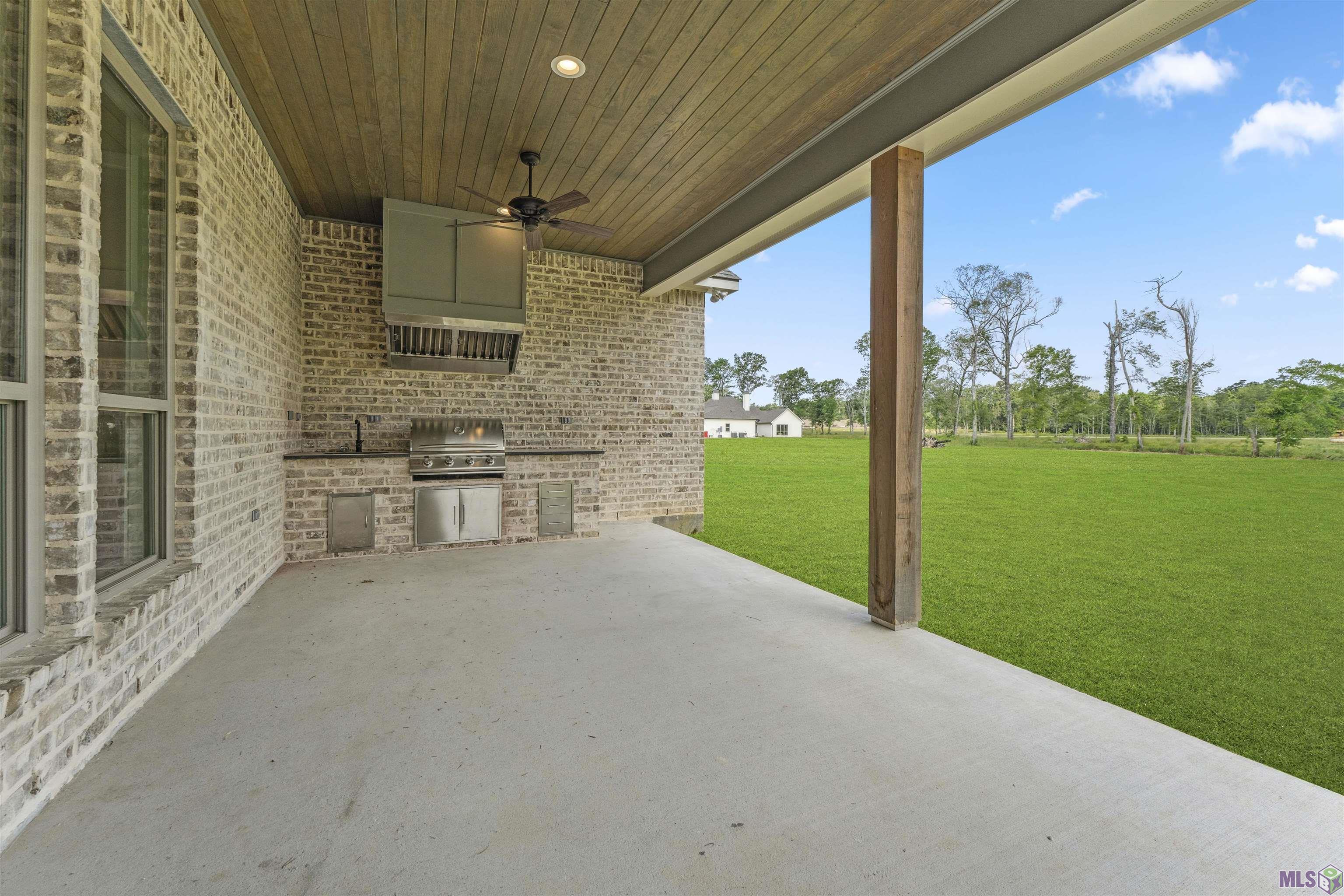 9085 Hillon Hood Road Denham Springs, LA 70726 - Photo 6 of 36 Gallery Image 6
