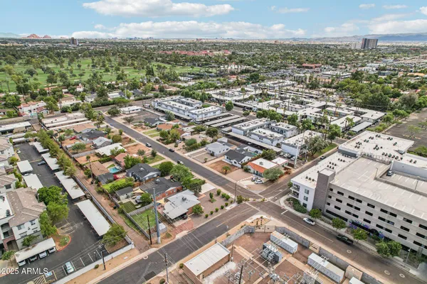 $619,999 | 511 East Cheery Lynn Road, Phoenix, AZ 85012