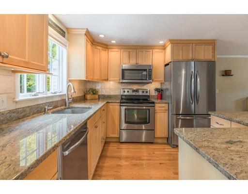 8 Dunstan Road Lynnfield, MA 01940 - Photo 9 of 30 Gallery Image 9