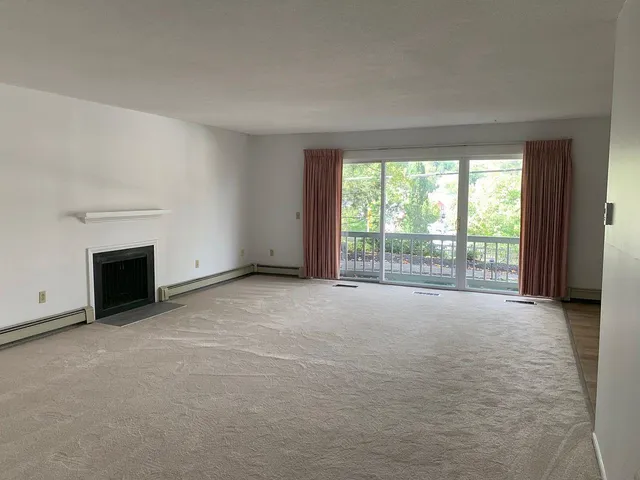 $2,450 | 1 Pine Street, Unit C20, Peterborough, NH 03458