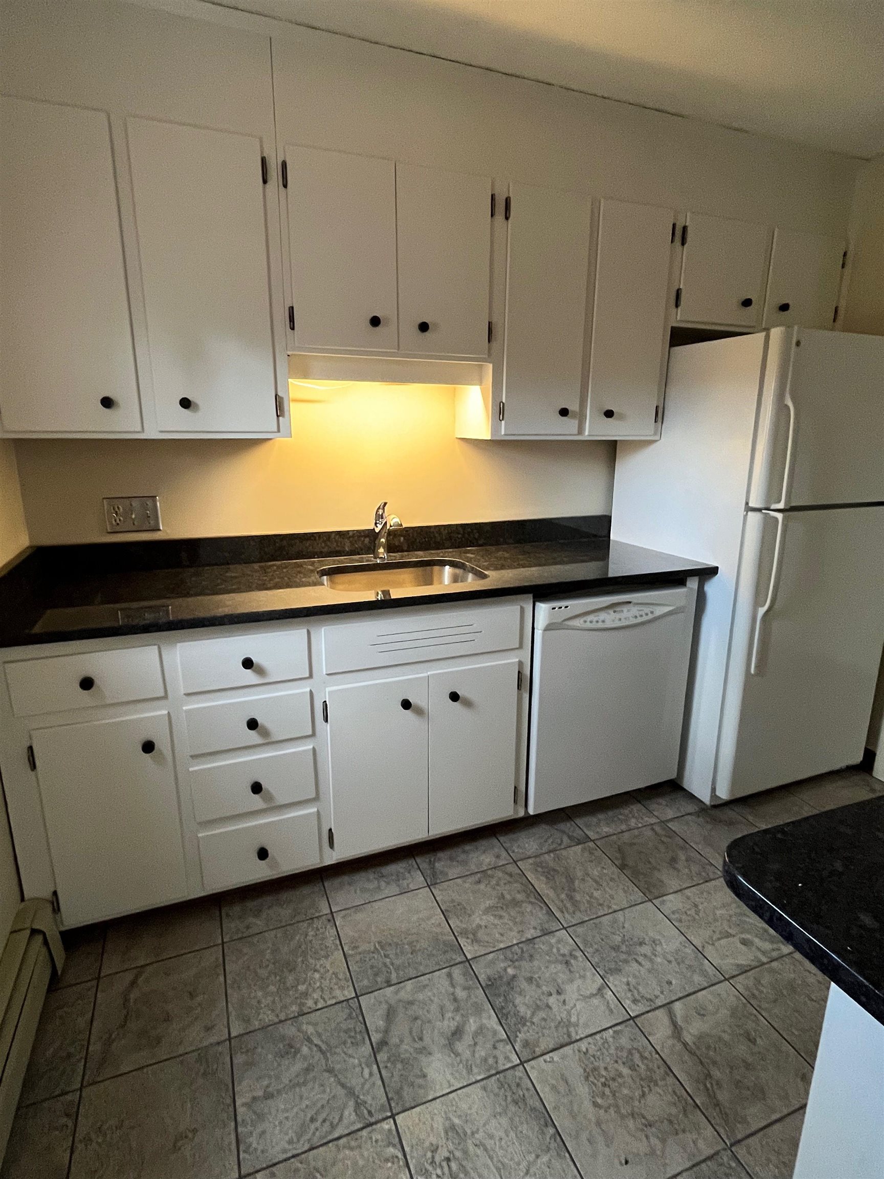 1 Pine Street, Unit C20 Peterborough, NH 03458 - Photo 6 of 16