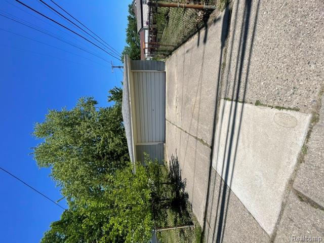 22404 Rausch Avenue Eastpointe, MI 48021 - Photo 2 of 12
