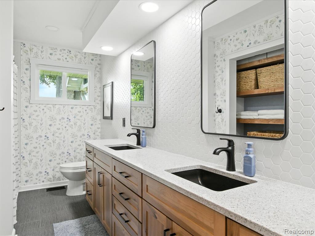 4405 North River Road Fort Gratiot, MI 48059 - Photo 13 of 52