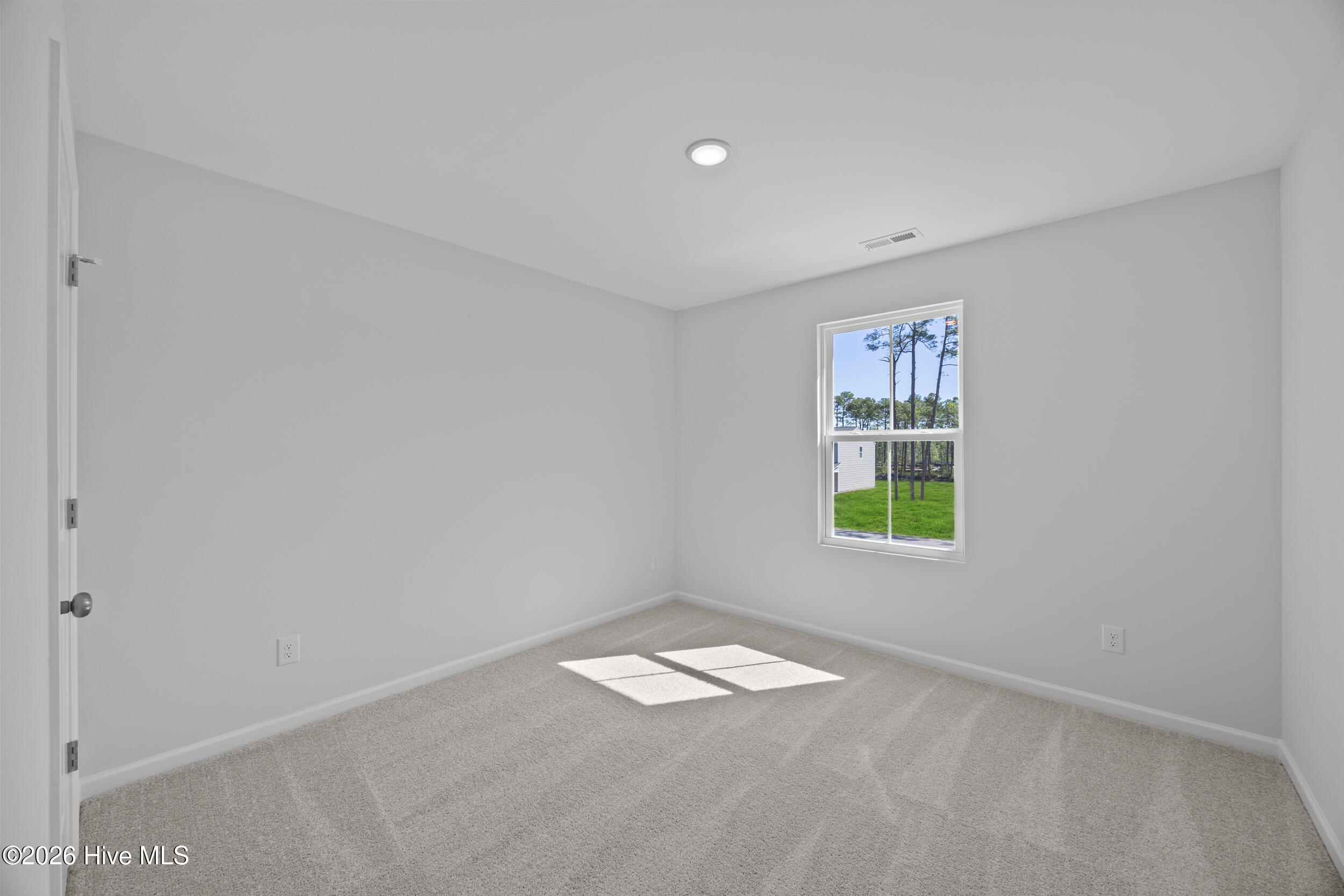 910 Parkway Road Southport, NC 28461 - Photo 14 of 34 30_bedroom