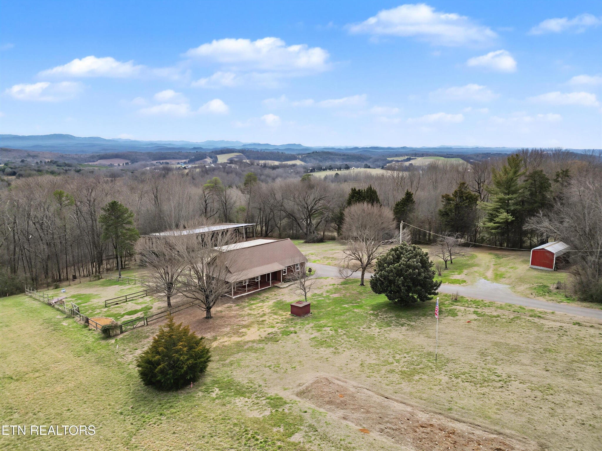 6239 North Trigonia Road Greenback, TN 37742 - Photo 2 of 56