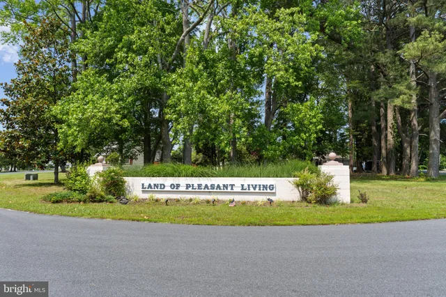 $439,900 | 406 Serrill Avenue, Ocean View, DE 19970