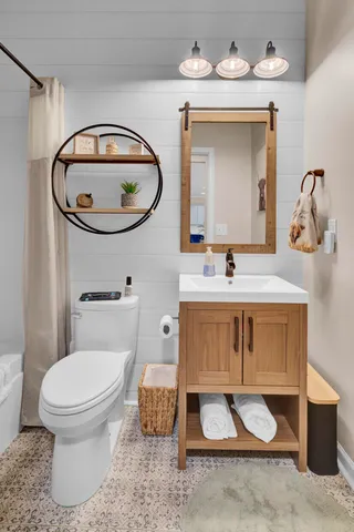 $549,900 | 309 Whispering Breeze Lane, Summerville, SC 29486