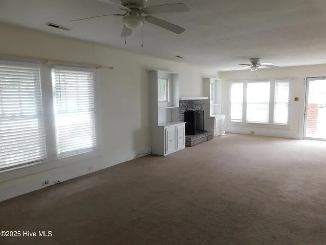 $2,000 | 107 Gordon Street, Beaufort, NC 28516