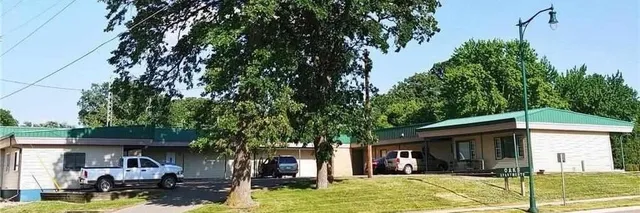 $600 | 905 East 5th Street, Blue Earth, MN 56013