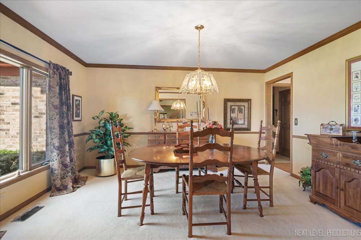 5N511 Oak Lawn Farm Road Wayne, IL 60184 - Photo 22 of 52 Gallery Image 22
