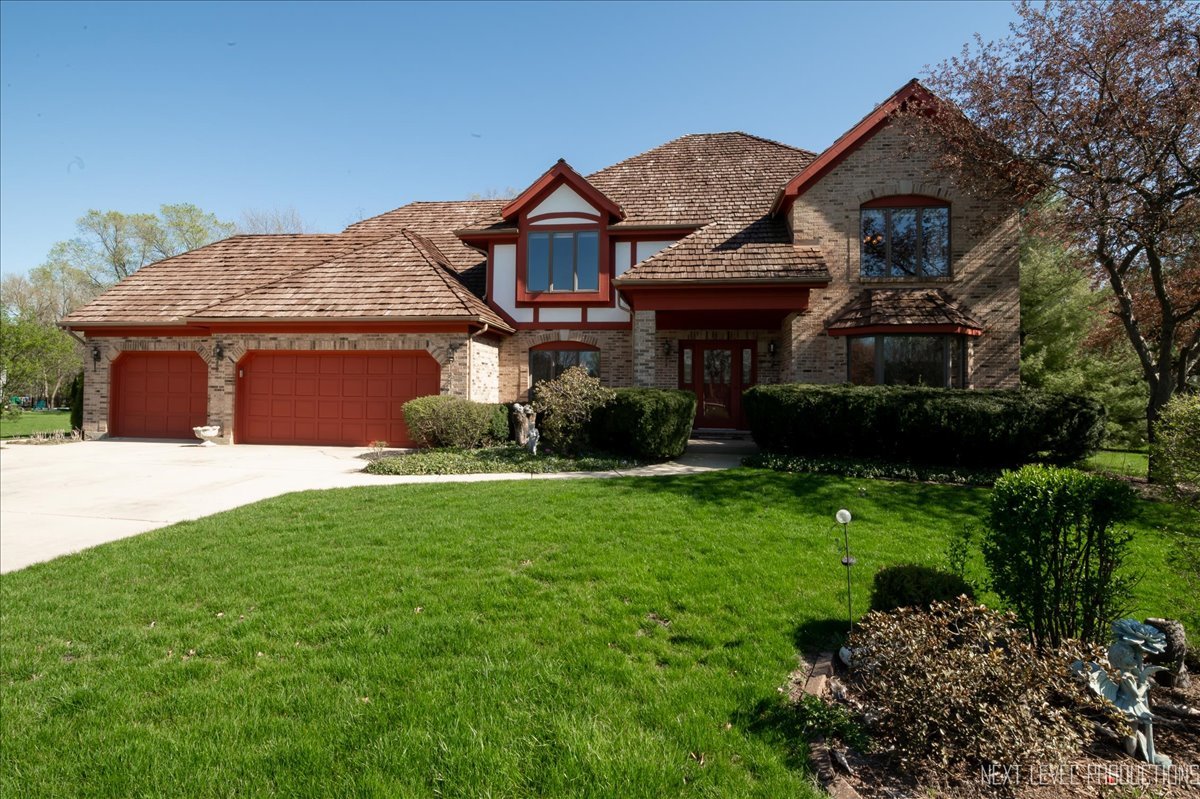 5N511 Oak Lawn Farm Road Wayne, IL 60184 - Photo 4 of 52 Gallery Image 4