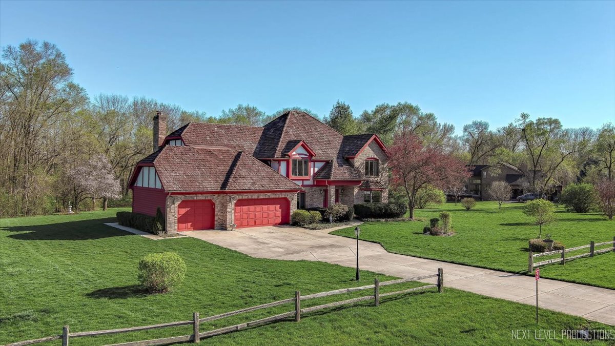 5N511 Oak Lawn Farm Road Wayne, IL 60184 - Photo 5 of 52 Gallery Image 5
