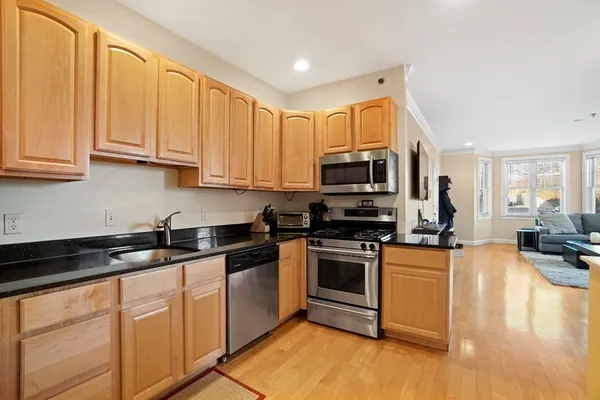 $4,200 | 8 Howell Street, Unit 1, Boston, MA 02125